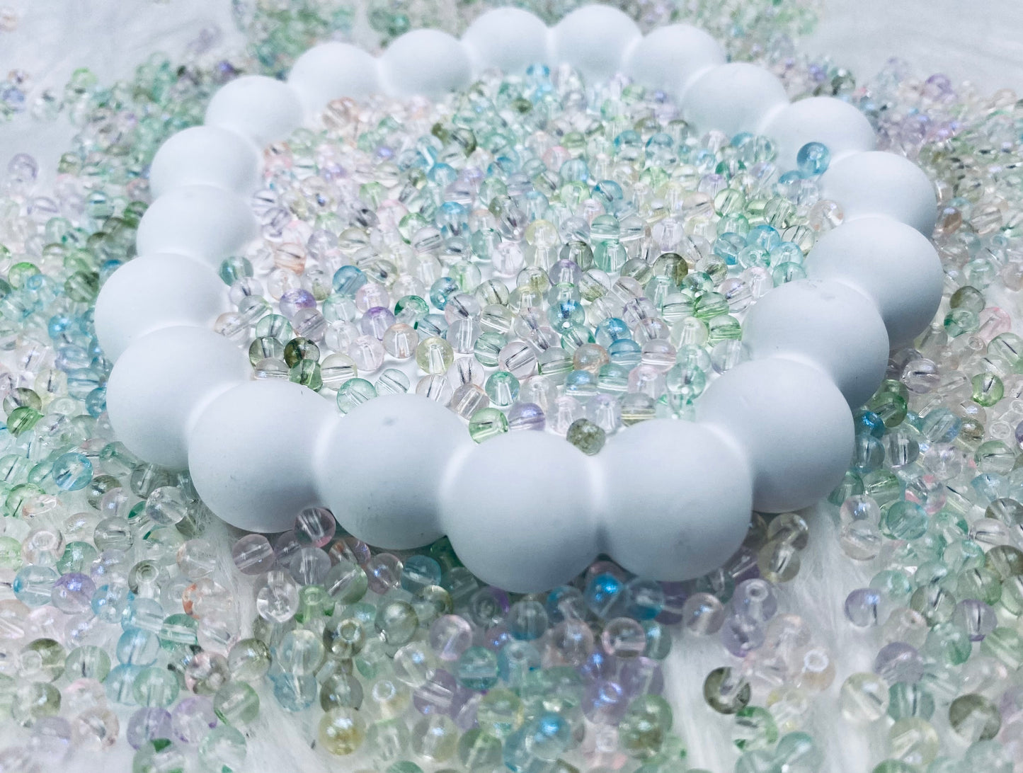 【A014】 幻彩珠玉の雫 高品質ガラスビーズ (4MM)